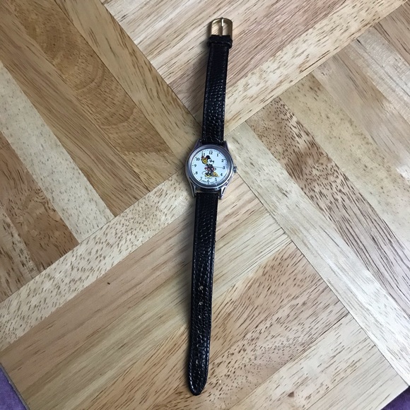 A Vintage Minnie with a Black Lizard Grain Band - Picture 3 of 9